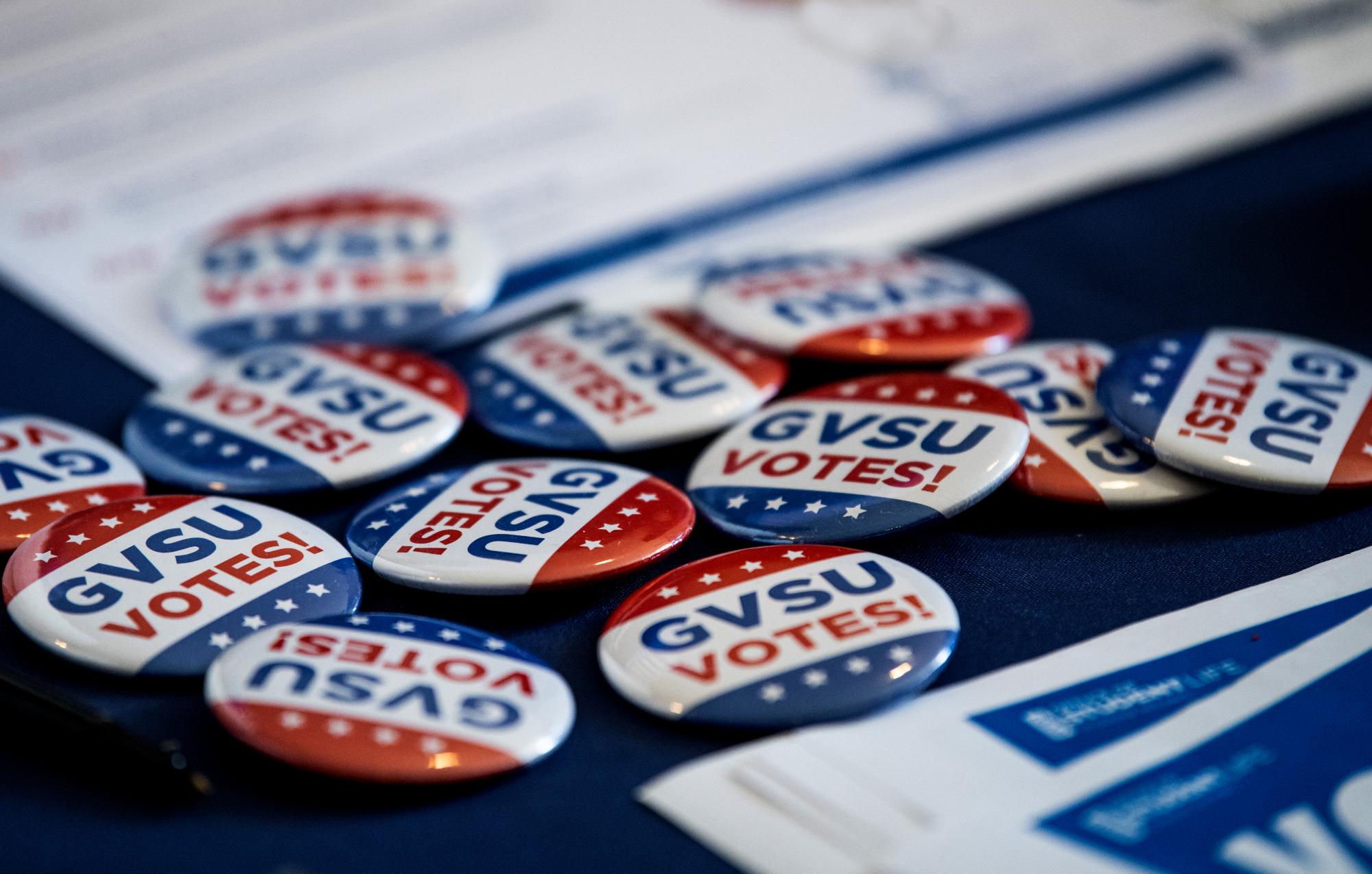 Buttons with text that reads "GVSU Votes!"